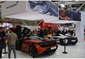 Motor Show Bologna: viaggio negli stands Bentley, McLaren e Chevrolet