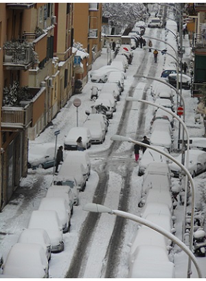 Dopo la neve da lunedì ecco il gelo con minime a -9 gradi - La Stampa