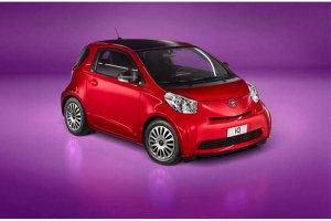 toyota iq city car #7