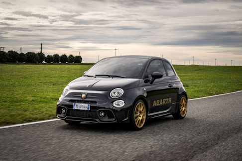 Abarth 695 75 Anniversario