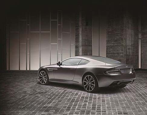 Aston Martin DB9 GT Bond Edition