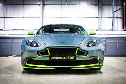 Aston Martin Vantage GT8