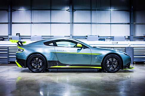 Aston Martin Vantage GT8