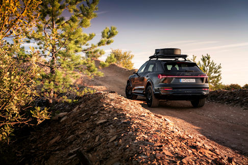 Audi Q8 e-tron edition Dakar