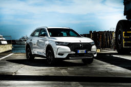 DS Automobiles 7 Crossback Performance Line