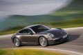 Pi potente la Carrera 4S la cui accelerazione da fermo fino a 100 km/h avviene in 4,1 secondi (4,3 per la cabriolet). La punta massima  di 299 km/h.