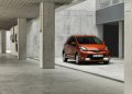 Toyota Aygo promette un consumo pari a 4.4 litri ogni 100 km per le versioni a cambio manuale, che sale a 4.5 litri nelle varianti equipaggiate con il cambio automatico.