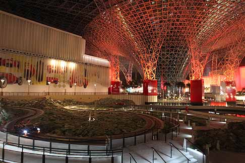 Ferrari - Ferrari World Abu Dhabi panoramica attrazioni