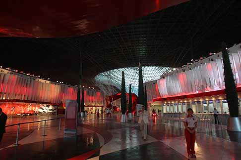 Ferrari - Ingresso al Ferrari World Abu Dhabi