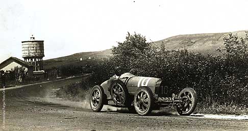 Eco Targa Florio - 1926 Lepori su auto storica Bugatti in gara Eco Targa Florio