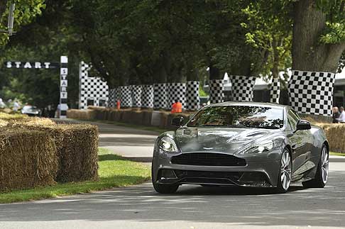 Aston Martin - Aston Martin Vanquish sul circuito del Goodwood Festival of Speed 2012