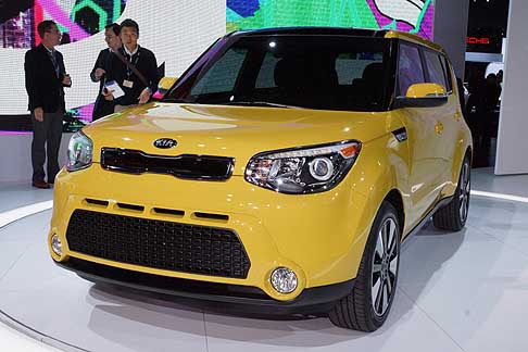 Kia Motors - Debutta sulla nuova Kia Soul 2014 la piattaforma UVO eServices con l'integrazione di Google Maps e disponibile sia per iPhone che per Android