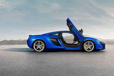 McLaren - McLaren 650S con portiere che si aprono verso lalto