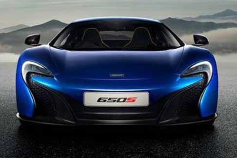 McLaren - McLaren 650S supercar, sfoggia un frontale molto personale ed aggressivo