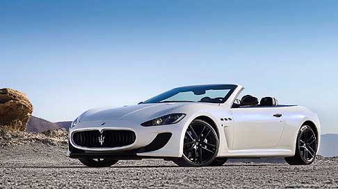 Maserati - Maserati GranCabrio MC ultima supersportiva della Casa del tridente chiamata a coniugare eleganza ed esclusivit