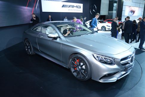 Mercedes-Benz - Mercedes-Benz S63 AMG 4MATIC Coup auto sportiva al Salone di New York