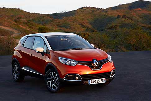 Renault - Renault Captur crossover calandra anteriore