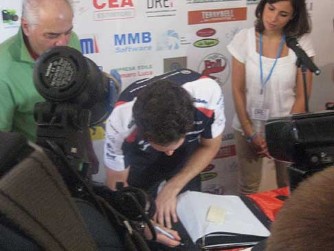 Bruno Senna - Bruno Senna che firma elenco dei premiati