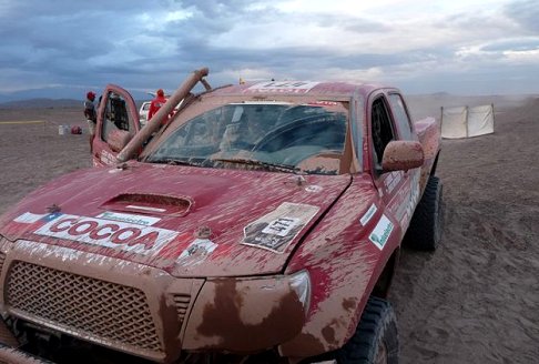 Toyota - Dakar 2012 7ma tappa anello di Copiap con la Toyota Tacoma N 471 dei cileni Gabriel Peschiera e Jorge Mutschler del Team Cocoa Racing