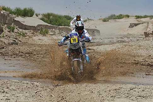 Dakar 2013 - Dakar 2013 il leader della classifica provvisoria Casteu David su Yamaha del Team Casteu Adventure