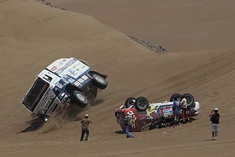 Dakar 2013 - Dakar 2013 incidente car e trurk alla VI tappa