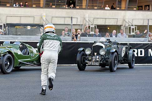 Bentley - Derek Bell makers running Le Mans start