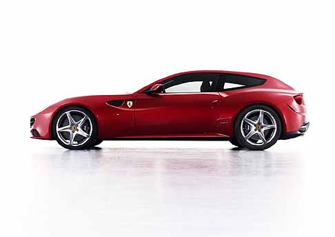 Ferrari - 01 - Ferrari FF Scuderia Rosso Corsa