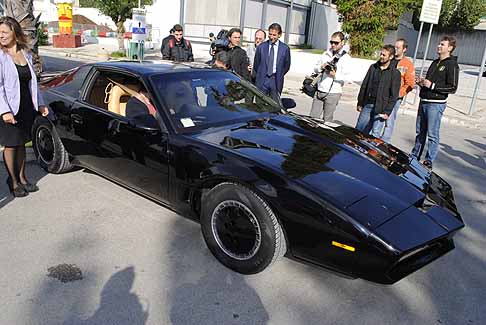 Ingresso Fiera - Films cars la supercar KITT Knight Rider alla Fiera di Bari