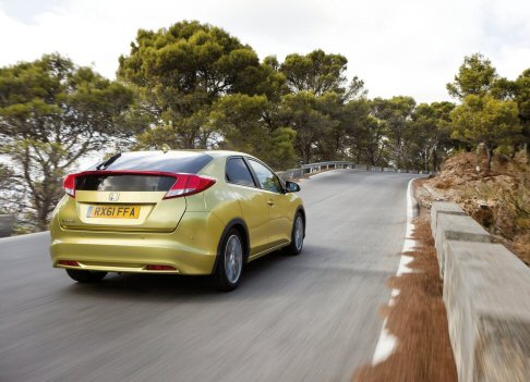 Honda - Tre gli allestimenti in catalogo, Sport, Comfort ed Executive, per la vettura del Sol Levante, le cui ambizioni di vendita puntano, in Italia, a raggiungere 6.000 modelli allanno. 