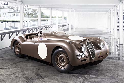 Jaguar - La Mille Miglia  la pi prestigiosa competizione sportiva per auto depoca e nel 1952 ha visto per la prima volta su una Jaguar lutilizzo dei freni a disco sulla sua sportiva C-type.