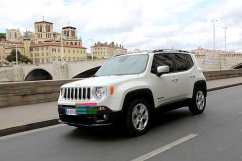 Jeep Renegade - Svelati tutti i dettagli tecnici e stilistici di questa nuova Jeep Renegade