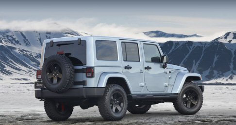 Jeep - Oltre a garantire una straordinaria articolazione delle ruote ed un'affidabilit senza confronti, la versione Arctic dispone dell'assale anteriore Dana 30 e del poderoso assale posteriore Dana 44.