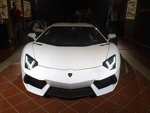 Lamborghini - Lamborghini Aventador LP 700-4 esposta a Roma