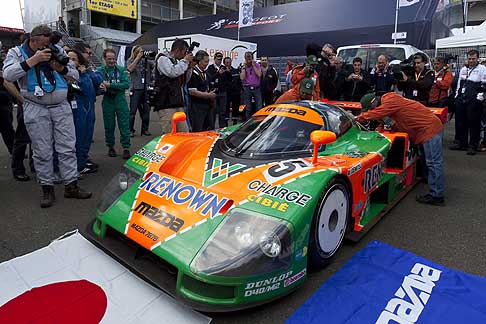 Mazda - Auto da gara Mazda 787B si aggiudica lo status di leggenda di 24h di Le Mans