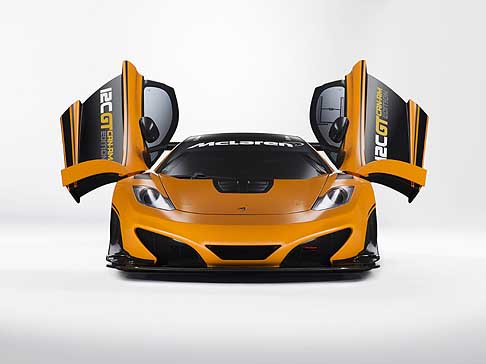 McLaren - McLaren 12 C GT Can-Am Edition open doors con motore 8 cilindri a V biturbo di 3,8 litri capace di esprimere ora 630 cavalli