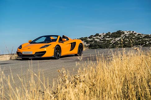 McLaren - Il marchio dOltremanica ha realizzato per loccasione una special edition dei modelli 12C e 12C Spider, sviluppate da McLaren Special Operations e offerte in 50 esemplari per ogni modello.