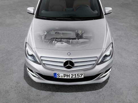 Mercedes - La vettura, inoltre, rientra nella classe di efficienza A+ ed  conforme alla normativa sui gas di scarico EURO 6 che entrer in vigore dal 2014. 