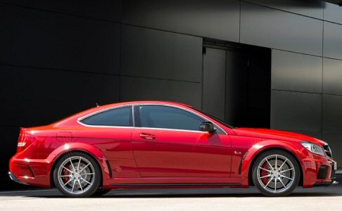 mercedes - Mercedes C63 AMG Black Series elegante e sportiva