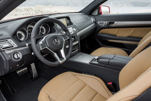 Mercedes-Benz -  I modelli Coup e Cabriolet sono dotati, infine, di moderni sistemi di infotainment. 