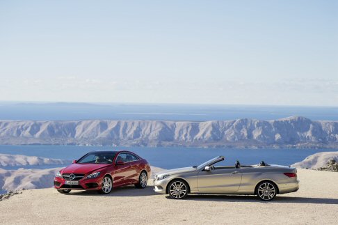 Mercedes-Benz - Mercedes-Benz ha ulteriormente aggiornato gli interni della Classe E Coup e Cabriolet, curando in maniera quasi maniacale ogni finitura.