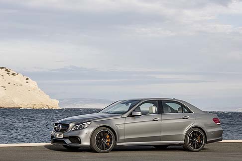 Mercedes-Benz - Oltre ai tre debutti nazionali, Mercedes-Benz Italia accompagner la Mille Miglia con diverse attivit.