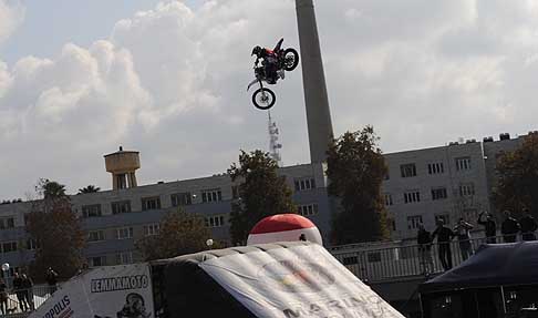 Freestyle - Motocross acrobatico con il biker Ciccio White