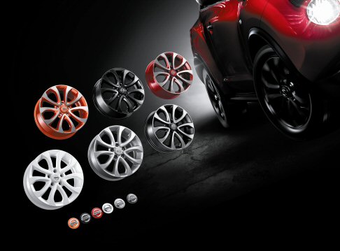 Nissan - I particolari potranno essere combinati attraverso i tre nuovi pacchetti Style,Premium ed Exclusive, che saranno disponibili sia per i nuovi clienti sia per i possessori di una Nissan Juke. 