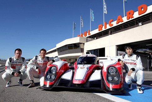 Toyota - Pilota della Toyota TS010 ibrida che correranno per le 24 ore di Le Mans