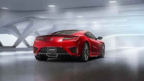 Honda - Honda presenter la nuovissima NSX, supercar ibrida creata per offrire una nuova esperienza sportiva e in grado competere con le altre competitors della sua categoria. 