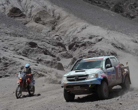 Toyota - Dakar 2011 veicolo Toyota e moto rally