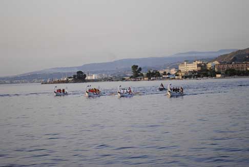 Reggio Calabria - Regata del Mediterraneo giunta alla 5^ edizione con gli equipaggi in gara nella finalissima