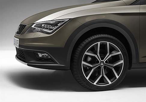 Seat - Per quanto riguarda i TDI, il 2.0 TDI 184 CV rappresenta il top di gamma. Questo propulsore garantisce il massimo dinamismo, vantando un accelerazione di 7,1 secondi nello scatto da 0 a 100 km/h e una velocit massima di 224 km/h. 