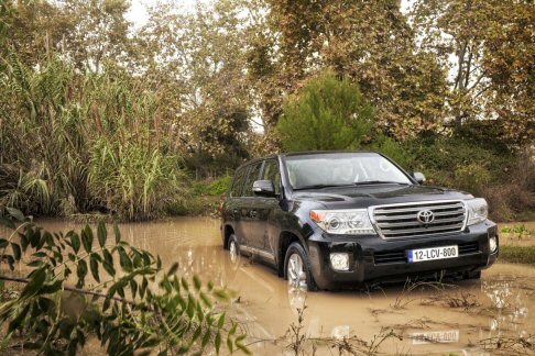 Toyota - Toyota Land Cruiser V8  gi disponibile dal mese di febbraio in tutte le concessionarie. 