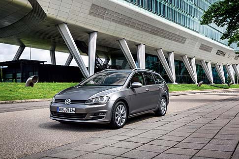 Volkswagen - La nuova Golf Variant  attesa sul mercato a partire da ottobre 2013, mentre la prevendita  gi iniziata. 